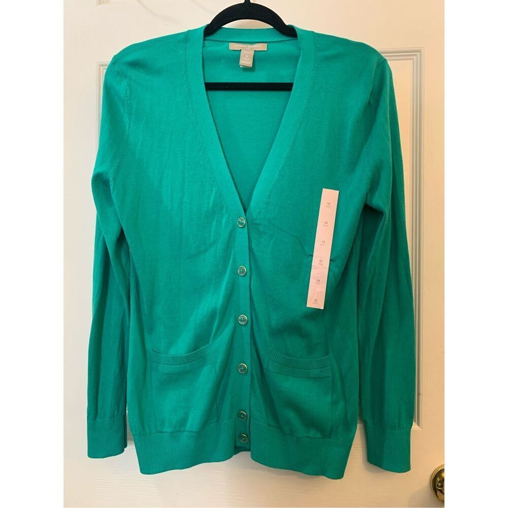BANANA REPUBLIC CARDIGAN GREEN LONG SLEEVE  BUTTON UP POCKETS PREPPY SZ M NWT